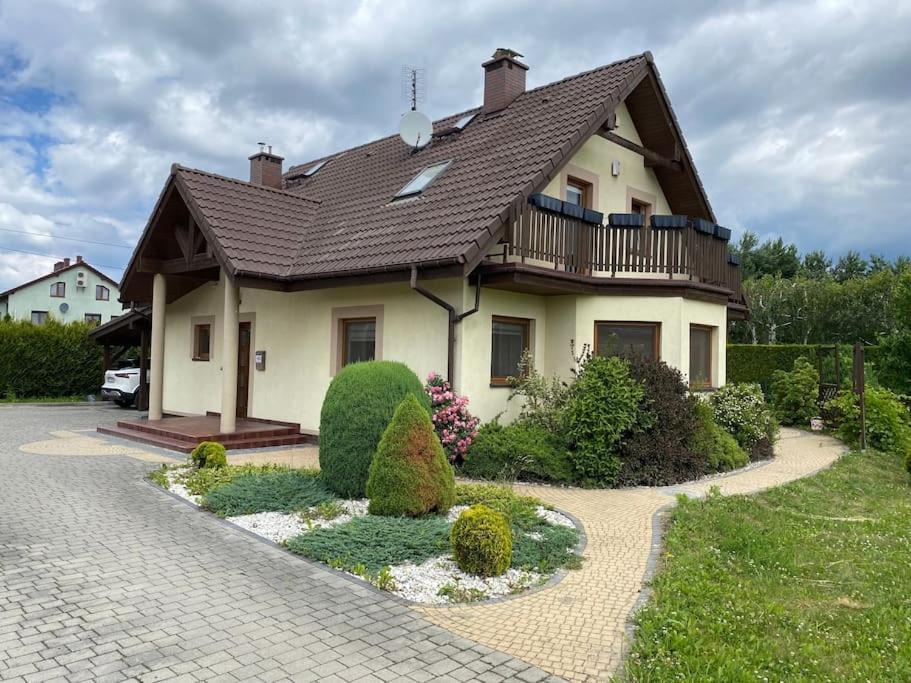 4 Bedroom Family House With Access To A Hot Tub Goczałkowice-Zdrój エクステリア 写真